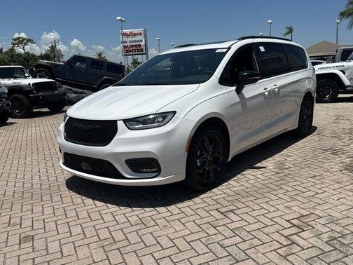 2025 Chrysler Pacifica Limited