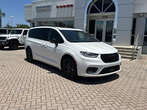 2025 Chrysler Pacifica Limited