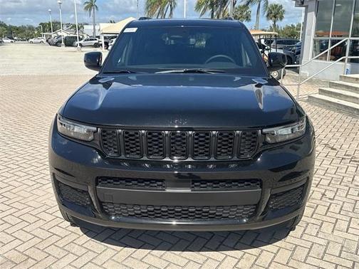 2025 Jeep Grand Cherokee L Laredo