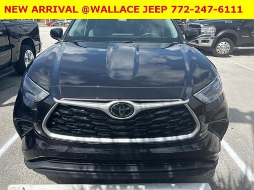 2022 Toyota Highlander L