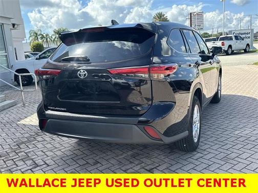2022 Toyota Highlander L