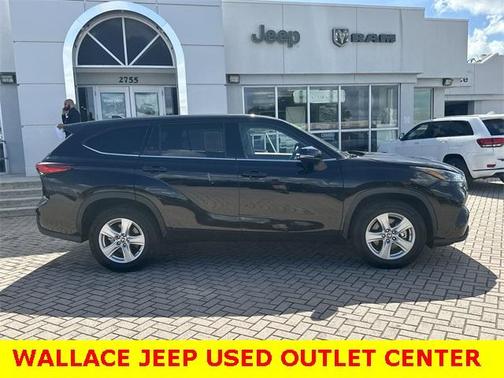 2022 Toyota Highlander L