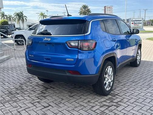 2022 Jeep Compass Latitude Lux
