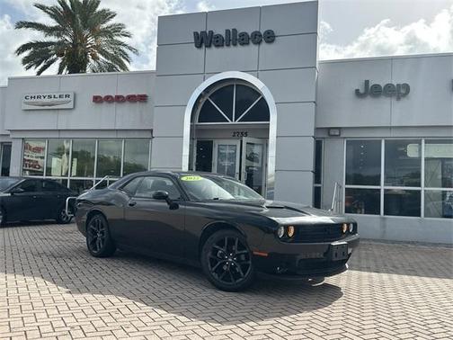 2022 Dodge Challenger SXT