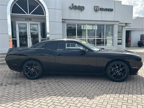2022 Dodge Challenger SXT