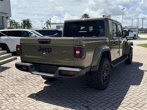 2025 Jeep Gladiator Sport