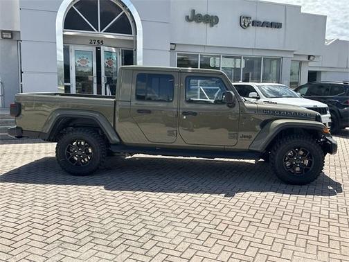 2025 Jeep Gladiator Sport