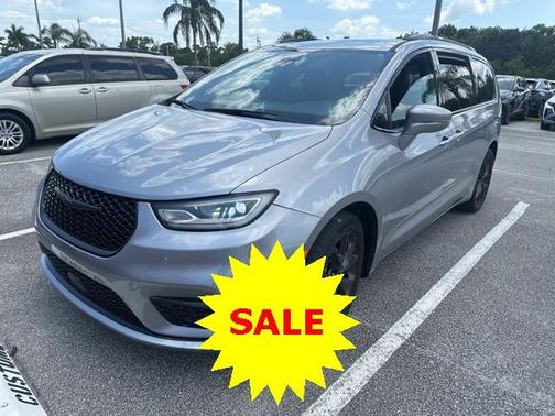 2021 Chrysler Pacifica Touring-L