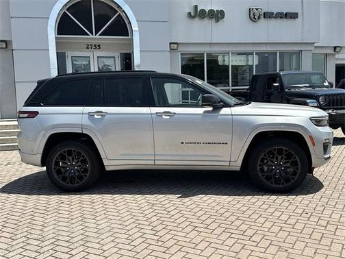 2025 Jeep Grand Cherokee Summit