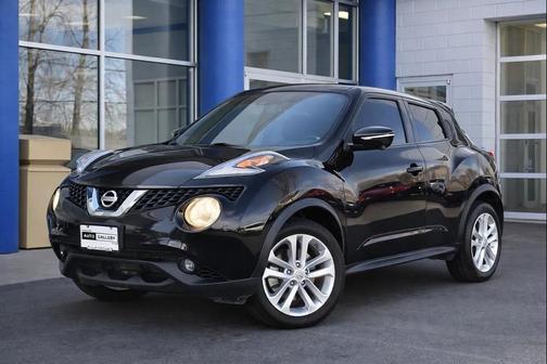 Black 2016 Nissan Juke SL