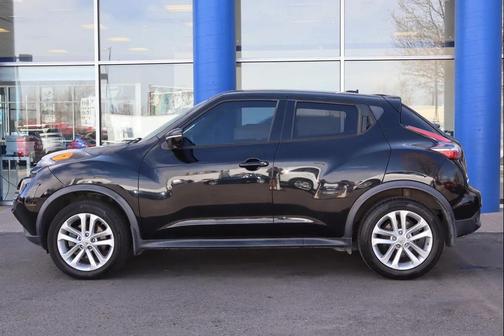 Black 2016 Nissan Juke SL