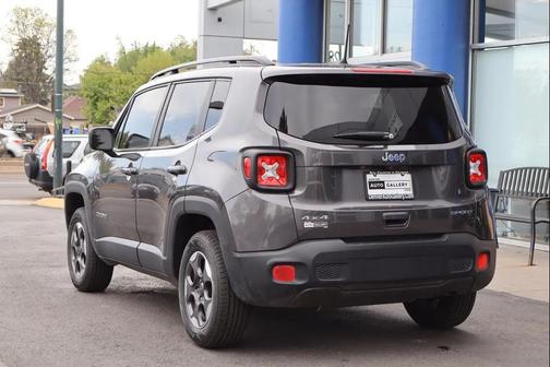 Granite Crystal Metallic Clearcoat 2018 Jeep Renegade Sport