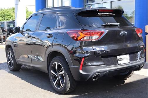 Mosaic Black Metallic 2023 Chevrolet Trailblazer RS