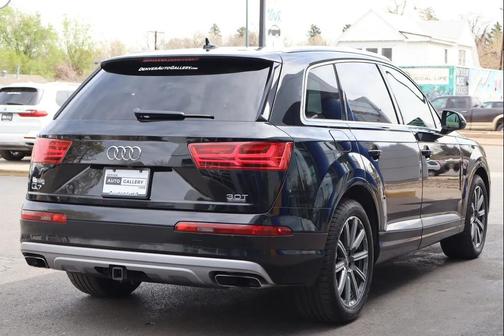 Black 2018 Audi Q7 3.0T Prestige