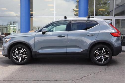 Gray 2023 Volvo XC40 B5 Plus Bright Theme