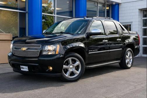Black 2013 Chevrolet Avalanche LTZ