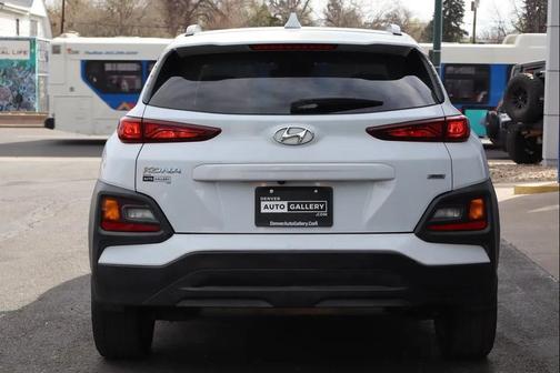 Chalk White 2021 Hyundai KONA SEL Plus