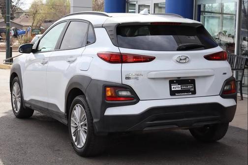Chalk White 2021 Hyundai KONA SEL Plus