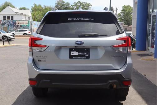 Ice Silver Metallic 2021 Subaru Forester Premium