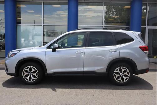 Ice Silver Metallic 2021 Subaru Forester Premium