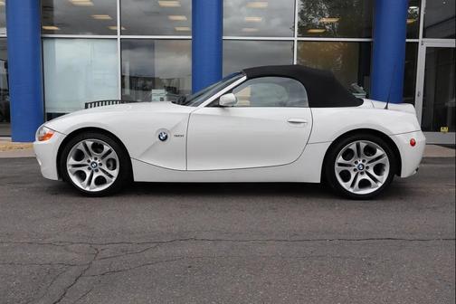 Alpine White 2003 BMW Z4 3.0i Roadster