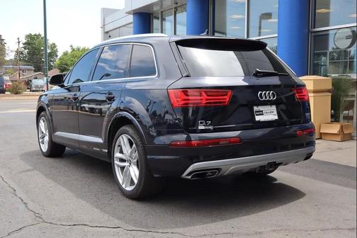 Black 2017 Audi Q7 3.0T Prestige