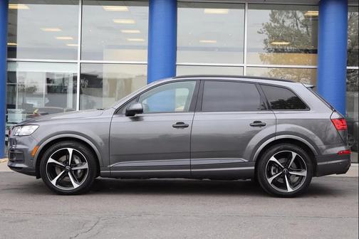 Samurai Gray Metallic 2019 Audi Q7 55 Prestige