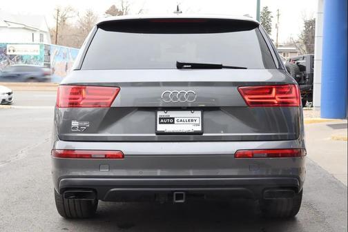 Samurai Gray Metallic 2019 Audi Q7 55 Prestige