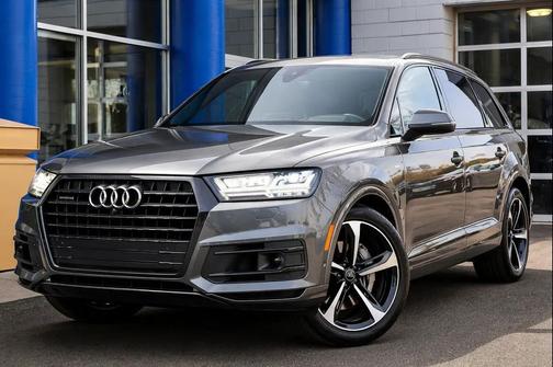 Samurai Gray Metallic 2019 Audi Q7 55 Prestige
