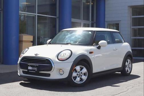 White 2017 MINI Hardtop Cooper