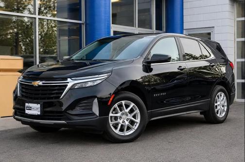 Mosaic Black Metallic 2023 Chevrolet Equinox 1LT