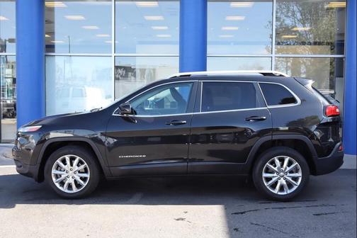 Brilliant Black Crystal Pearlcoat 2016 Jeep Cherokee Limited
