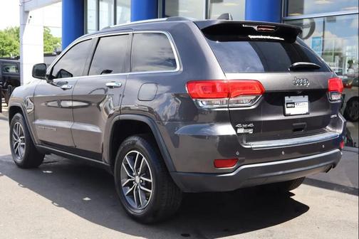 Granite Crystal Metallic Clearcoat 2018 Jeep Grand Cherokee Limited
