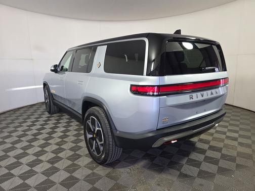LA Silver 2024 Rivian R1S Adventure Quad Motor Large Pack