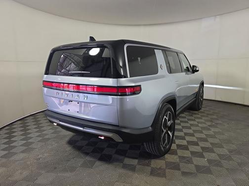 LA Silver 2024 Rivian R1S Adventure Quad Motor Large Pack