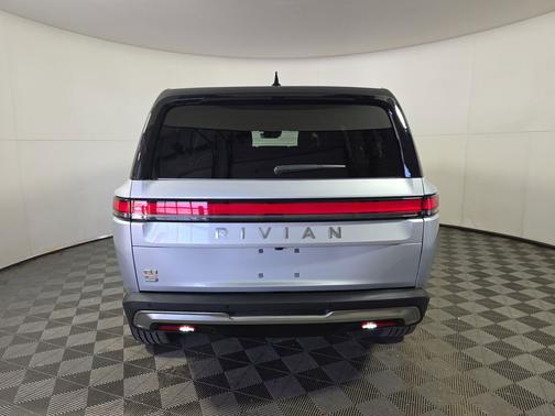 LA Silver 2024 Rivian R1S Adventure Quad Motor Large Pack