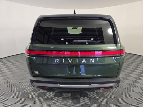 2023 Rivian R1S Adventure
