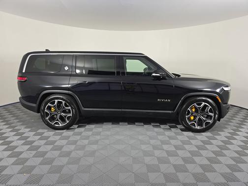 2023 Rivian R1S Adventure