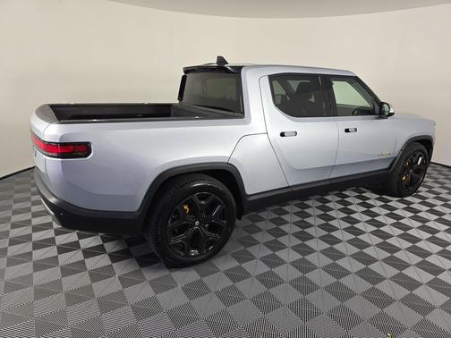 2023 Rivian R1T Adventure Quad Motor Large Pack