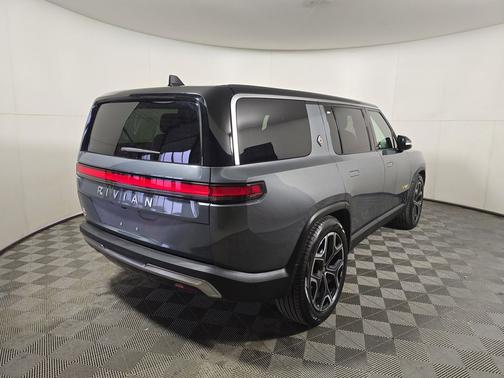 2023 Rivian R1S Adventure