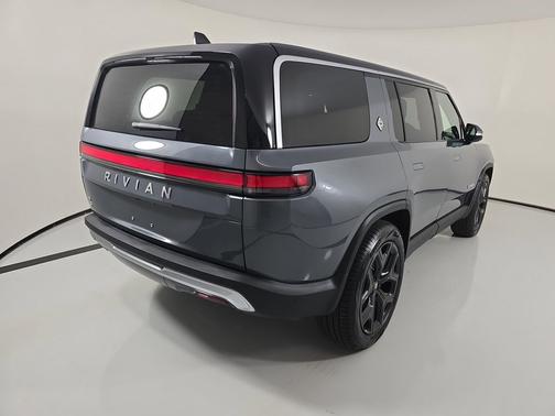 2023 Rivian R1S Adventure Package
