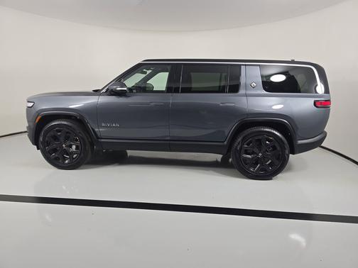 2023 Rivian R1S Adventure Package