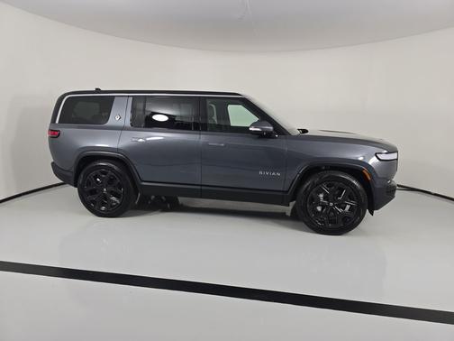 2023 Rivian R1S Adventure Package