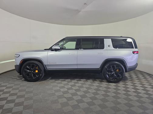 2023 Rivian R1S Adventure
