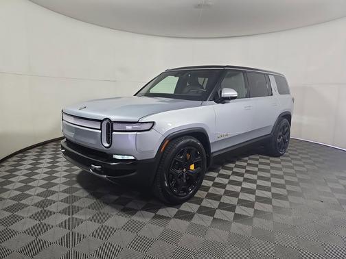2023 Rivian R1S Adventure
