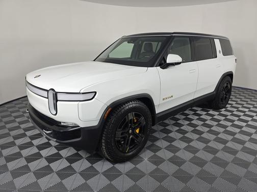 2023 Rivian R1S Adventure