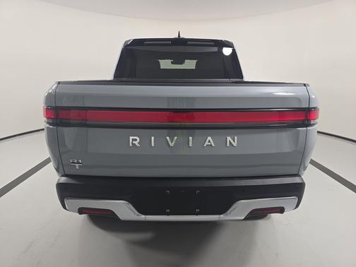2024 Rivian R1T Adventure Package