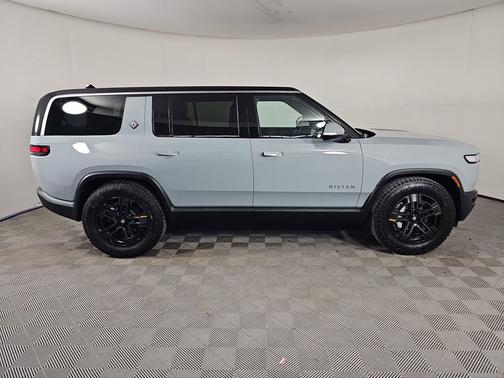 2024 Rivian R1S Adventure Package