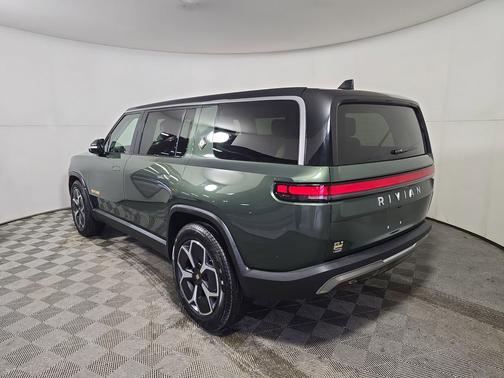 2023 Rivian R1S Adventure