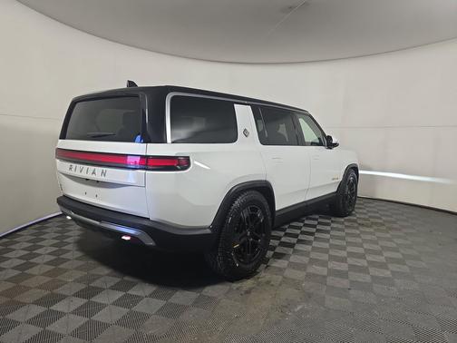 2023 Rivian R1S Adventure